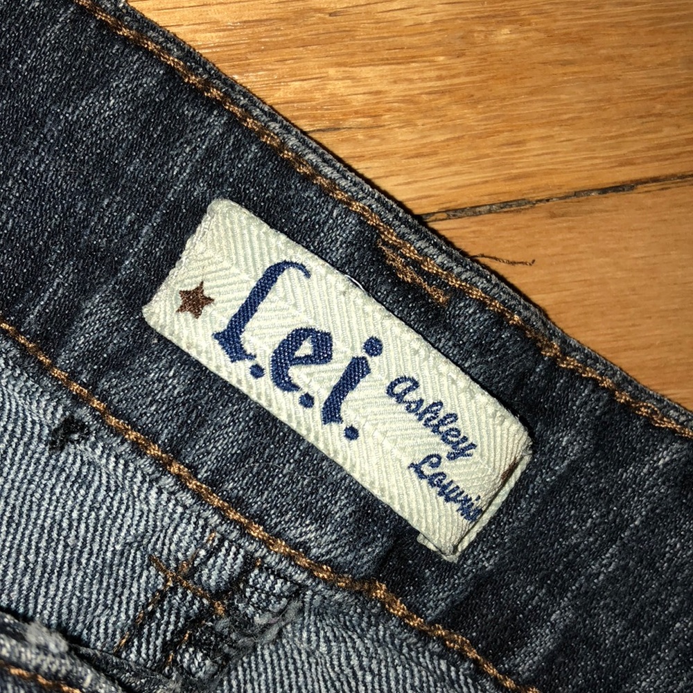 Lei (Ashley lowrise) jean shorts - Picture 3 of 3
